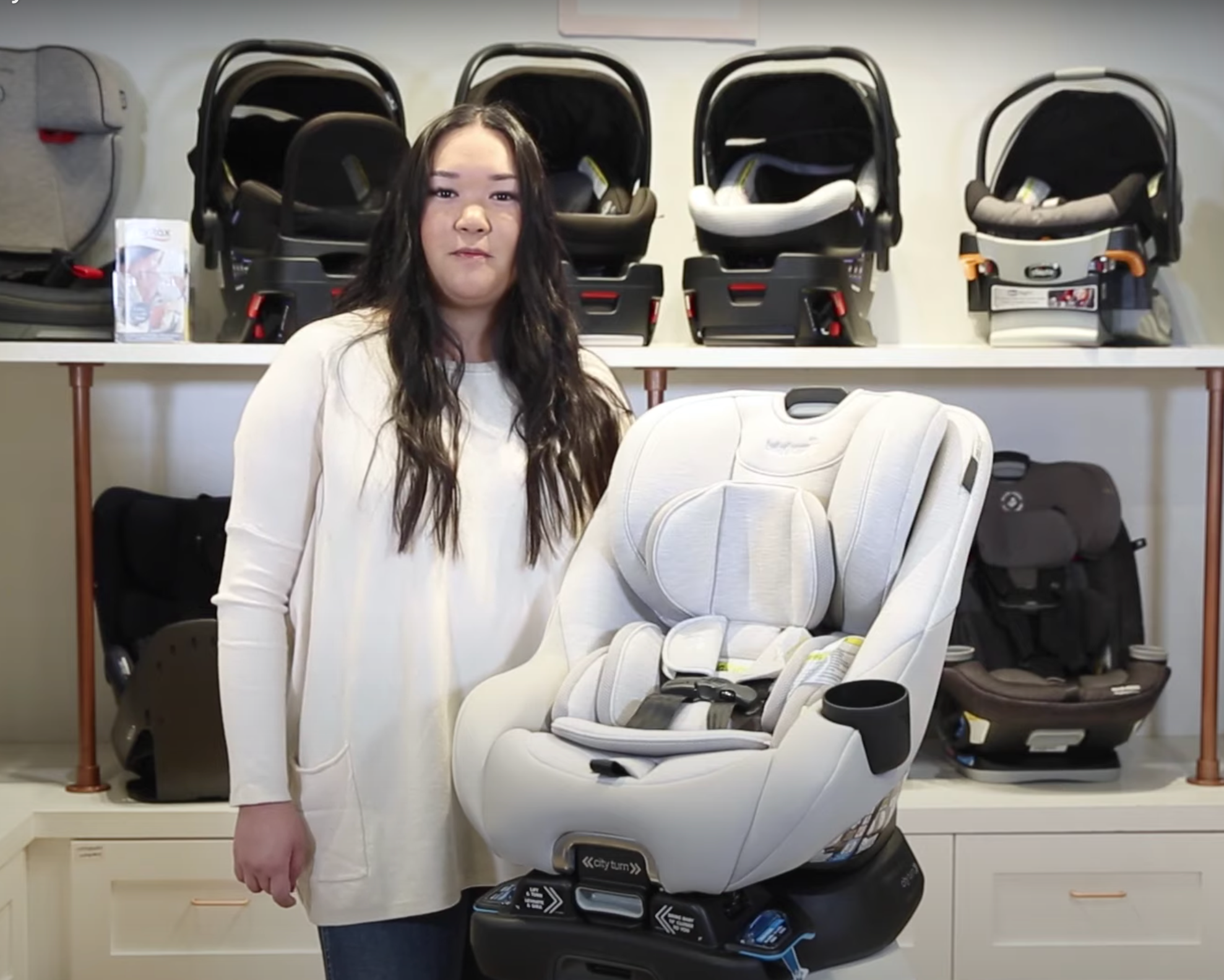 Video: Baby Jogger City Turn Convertible Car Seat Demo  The Baby Cubby