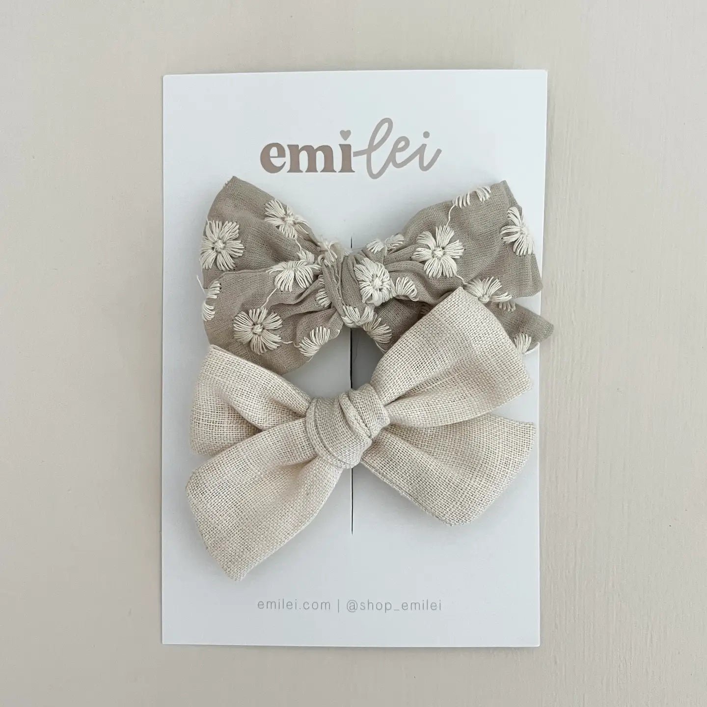Emi Lei Alligator Clip Bow Set