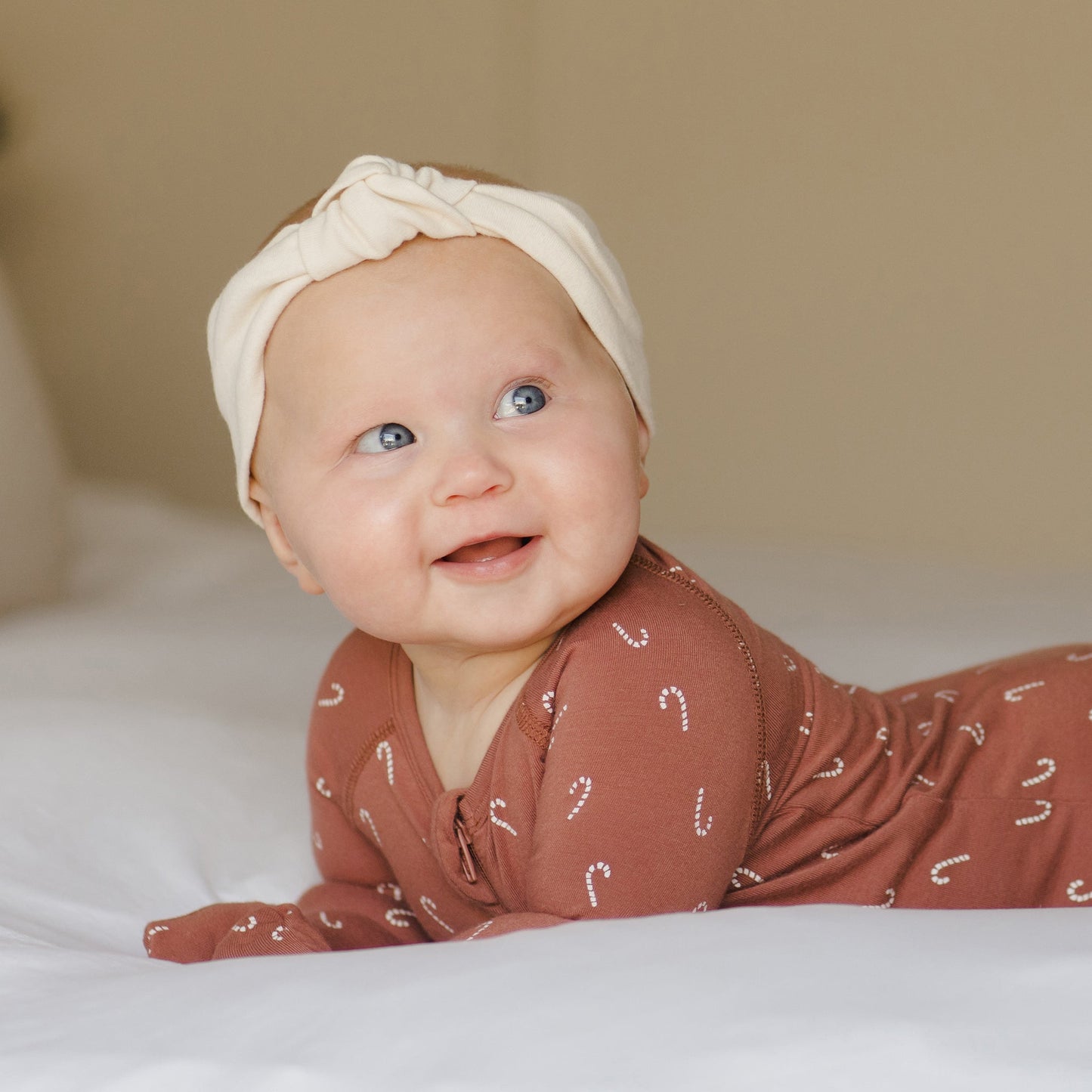 Quincy Mae Bamboo Zip Footie - Candy Canes