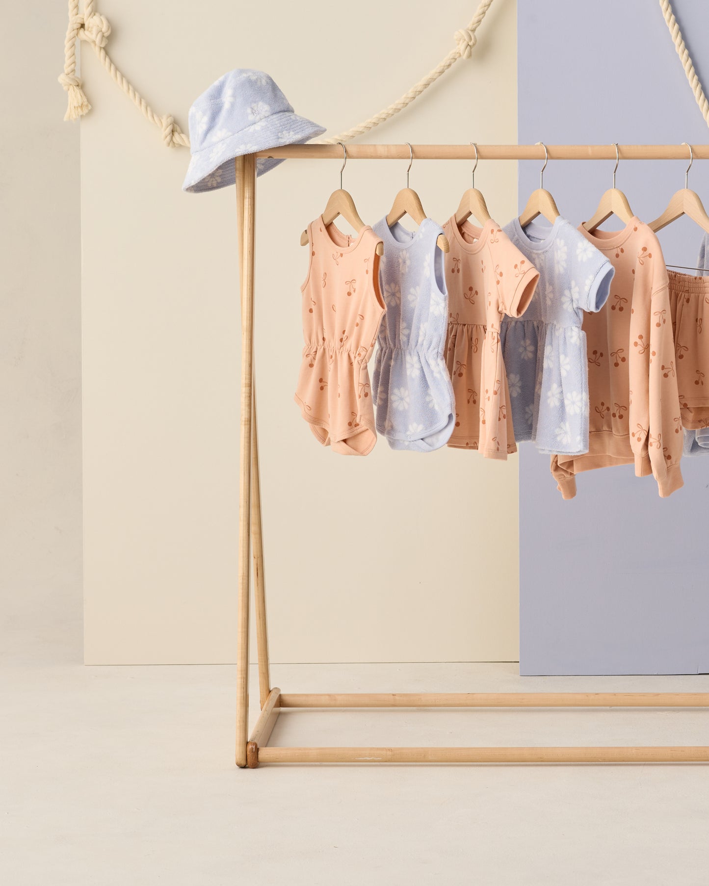 Rylee and Cru Bucket Hat - Periwinkle Daisy