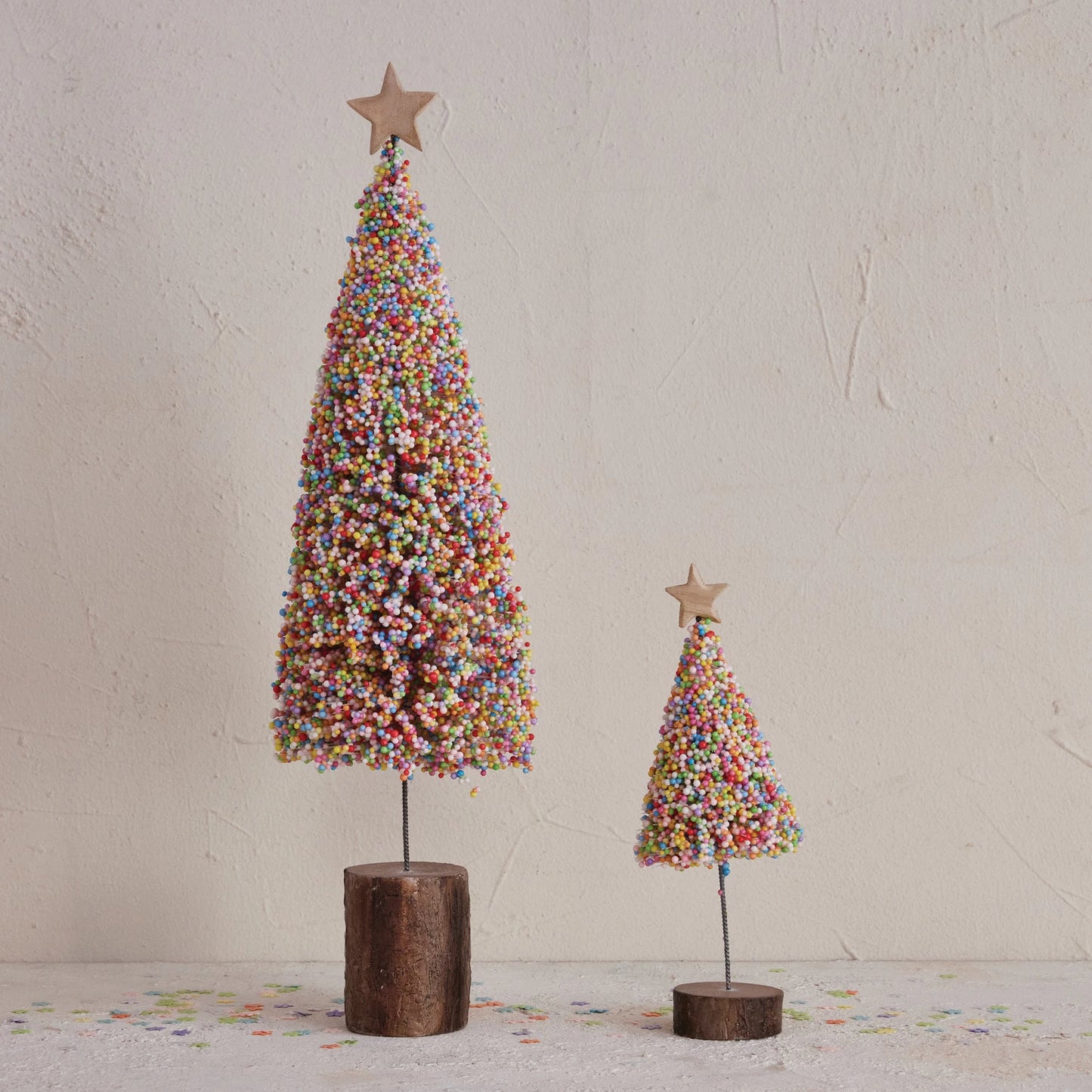 Creative Co-op Foam Microbeads & Resin Christmas Tree with Wood Slice Base & Star