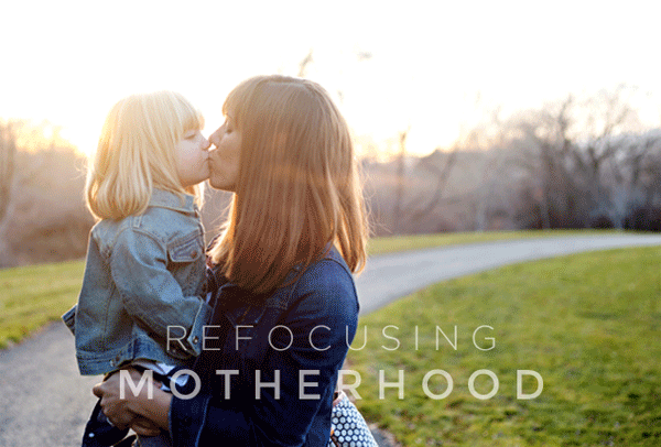 Mom's United: Inspiring Through Raw Motherhood