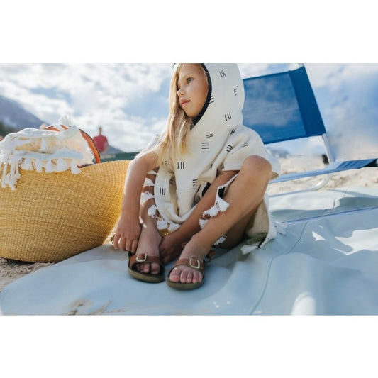 Kindhood: The Fun Way to Dry Off on the Move!