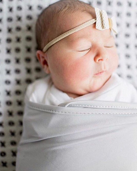 How Do You Swaddle a Baby?