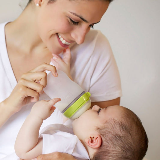 How Do I Choose a Bottle for My Baby?