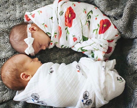 Two to Kiss, Two to Love: Should you Nurse Twins at the Same Time?