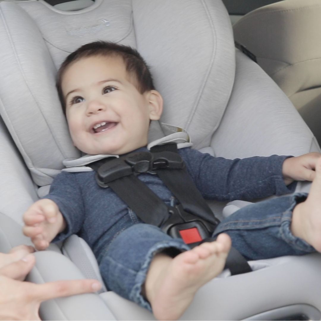 Video: Baby Jogger City Turn Convertible Car Seat Ride Along