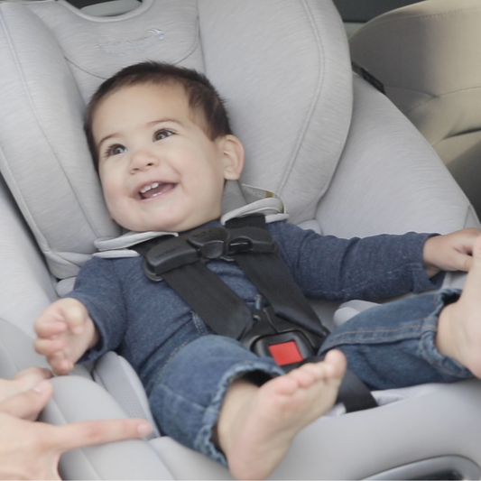 Video: Baby Jogger City Turn Convertible Car Seat Ride Along