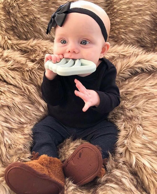 Tools For Teething Triumph with Itzy Ritzy and Oli & Carol