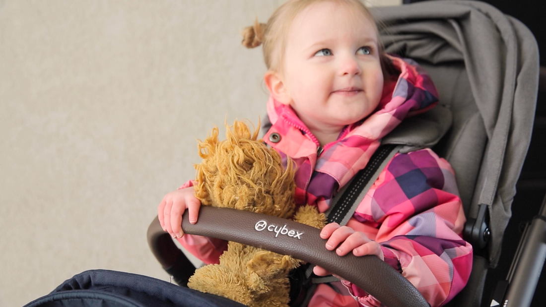 Video: Strolling with the Cybex Gazelle S
