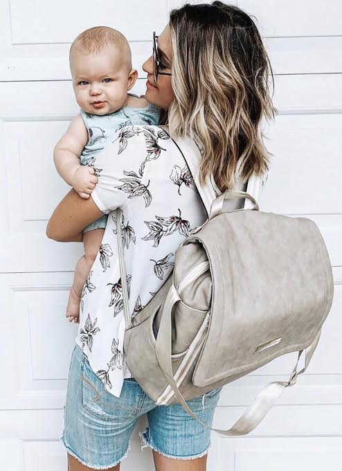 Brand New: Diaper Bag Essentials for the Newborn Stage