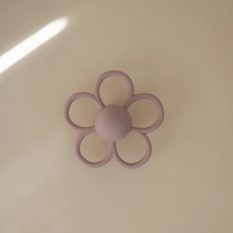 Mushie Daisy Rattle Teether - Soft Lilac