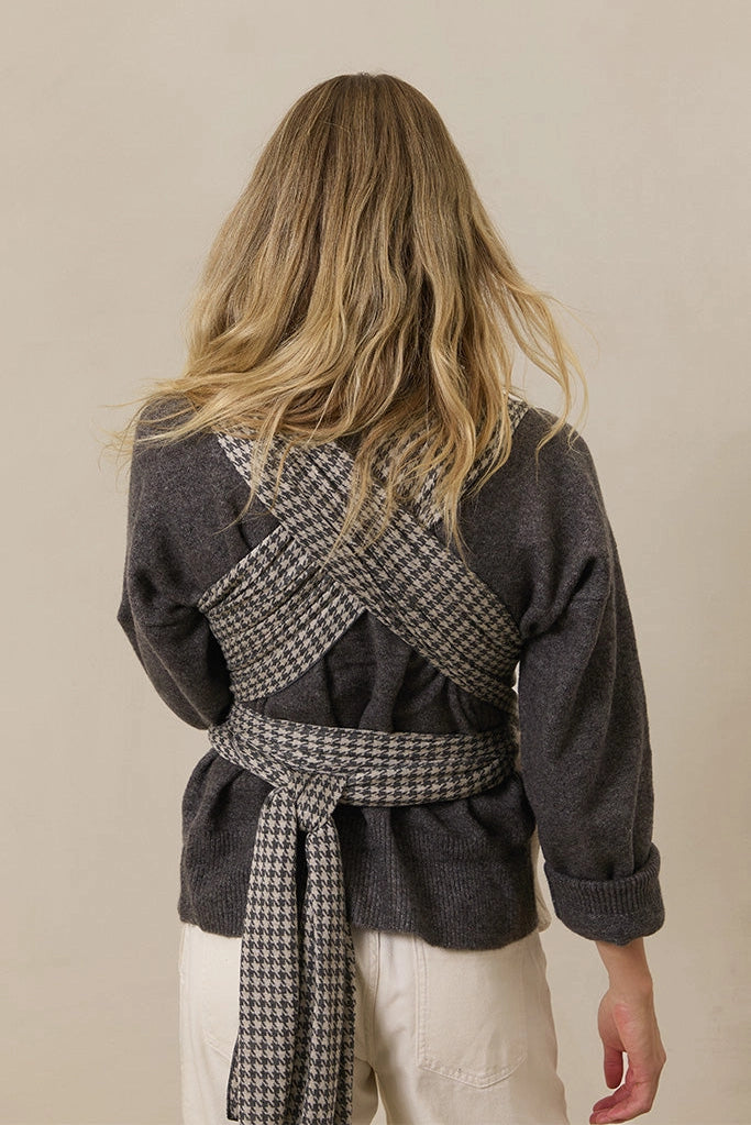 Solly Baby Stormy Houndstooth Wrap