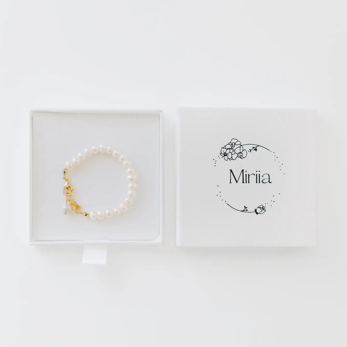 Miriia Pearl Bracelet