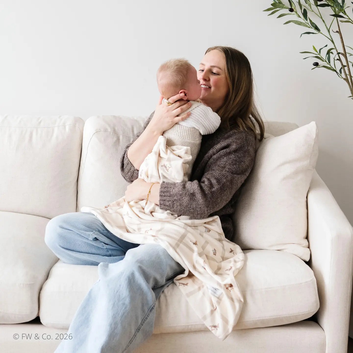 Saranoni Peter Rabbit Minkky Stretch Receiving Luxe Blanket