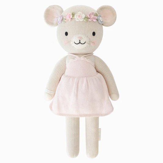 Cuddle and Kind Emma the mouse