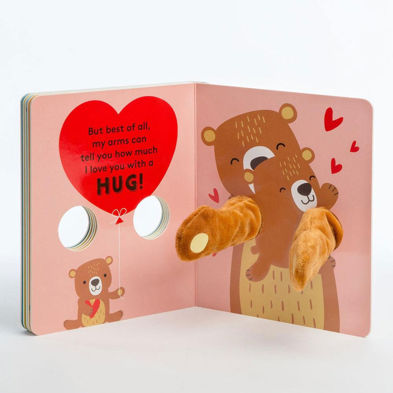 Chronicle Books Hug Me Finger Puppet Book - Little Bear