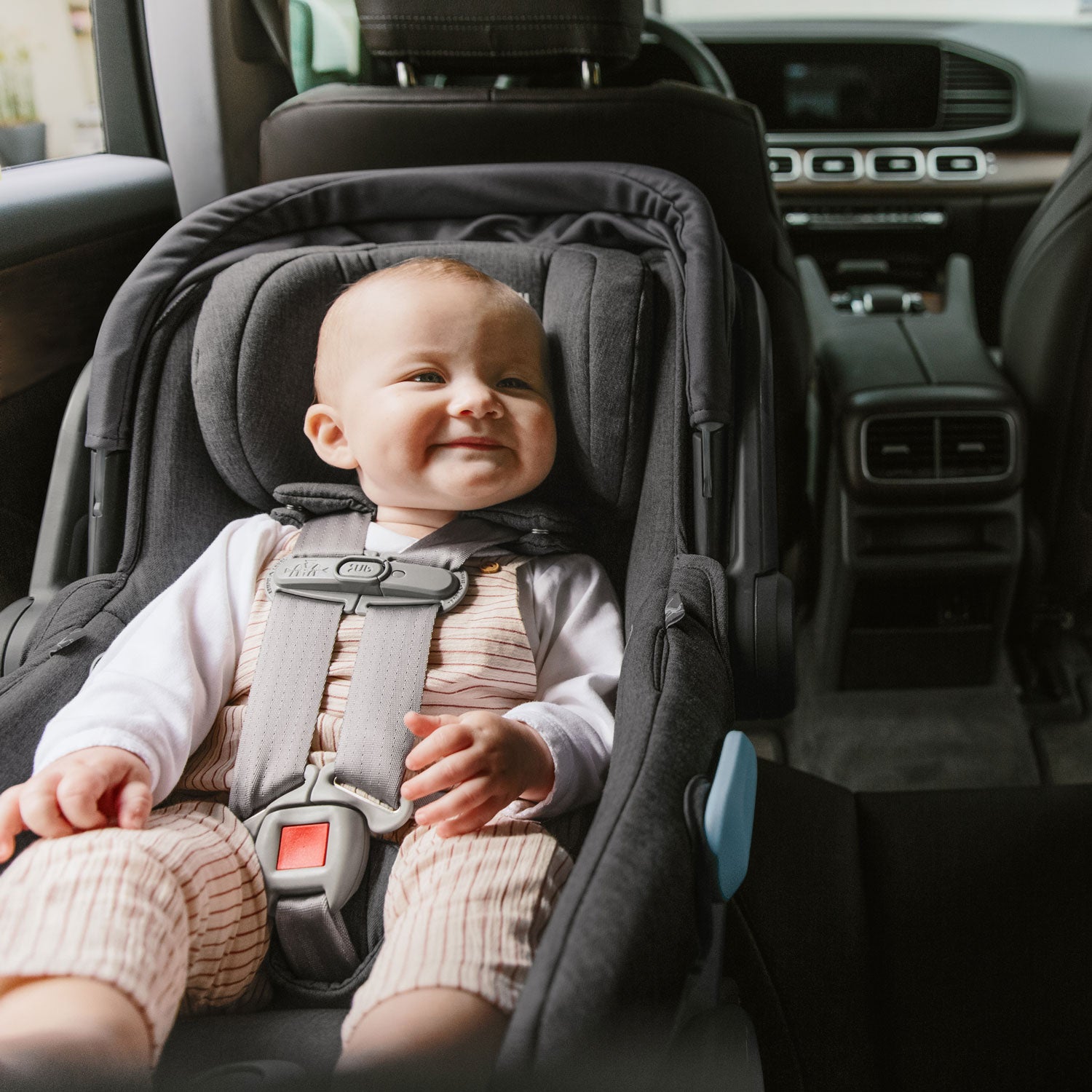 Baby rides in UPPAbaby KNOX Convertible Car Seat