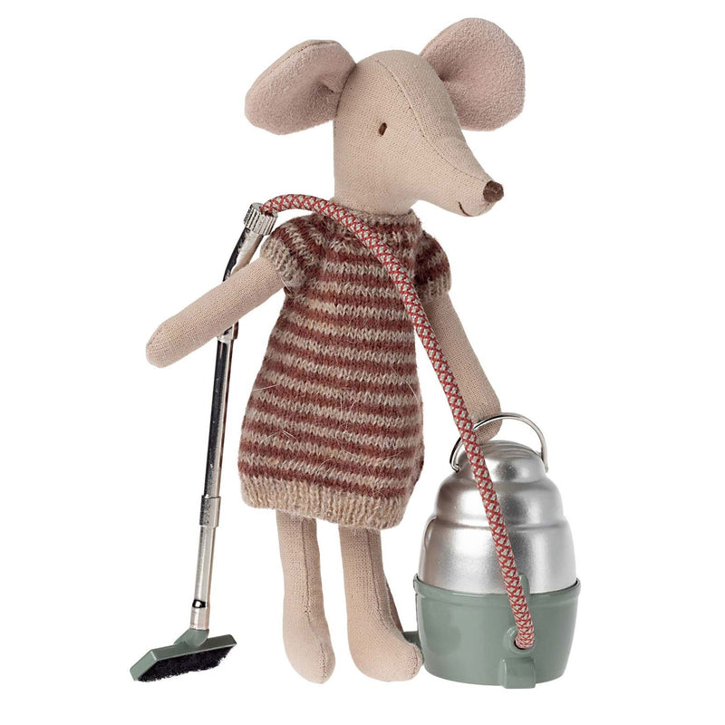 Maileg mouse holding Maileg Mouse Vacuum Cleaner - Blue
