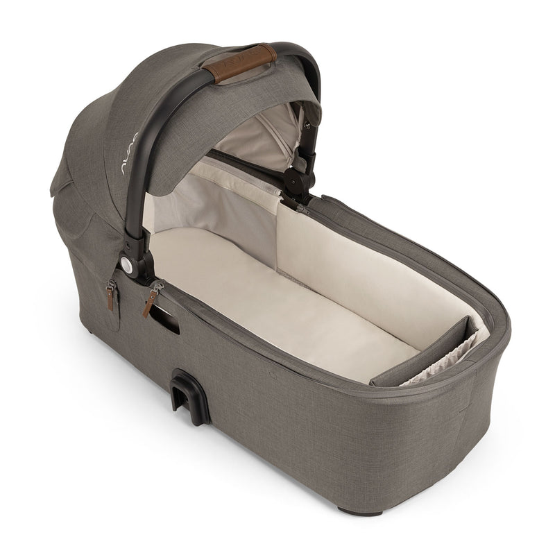 Nuna Demi Next Bassinet + Stand Biscotti