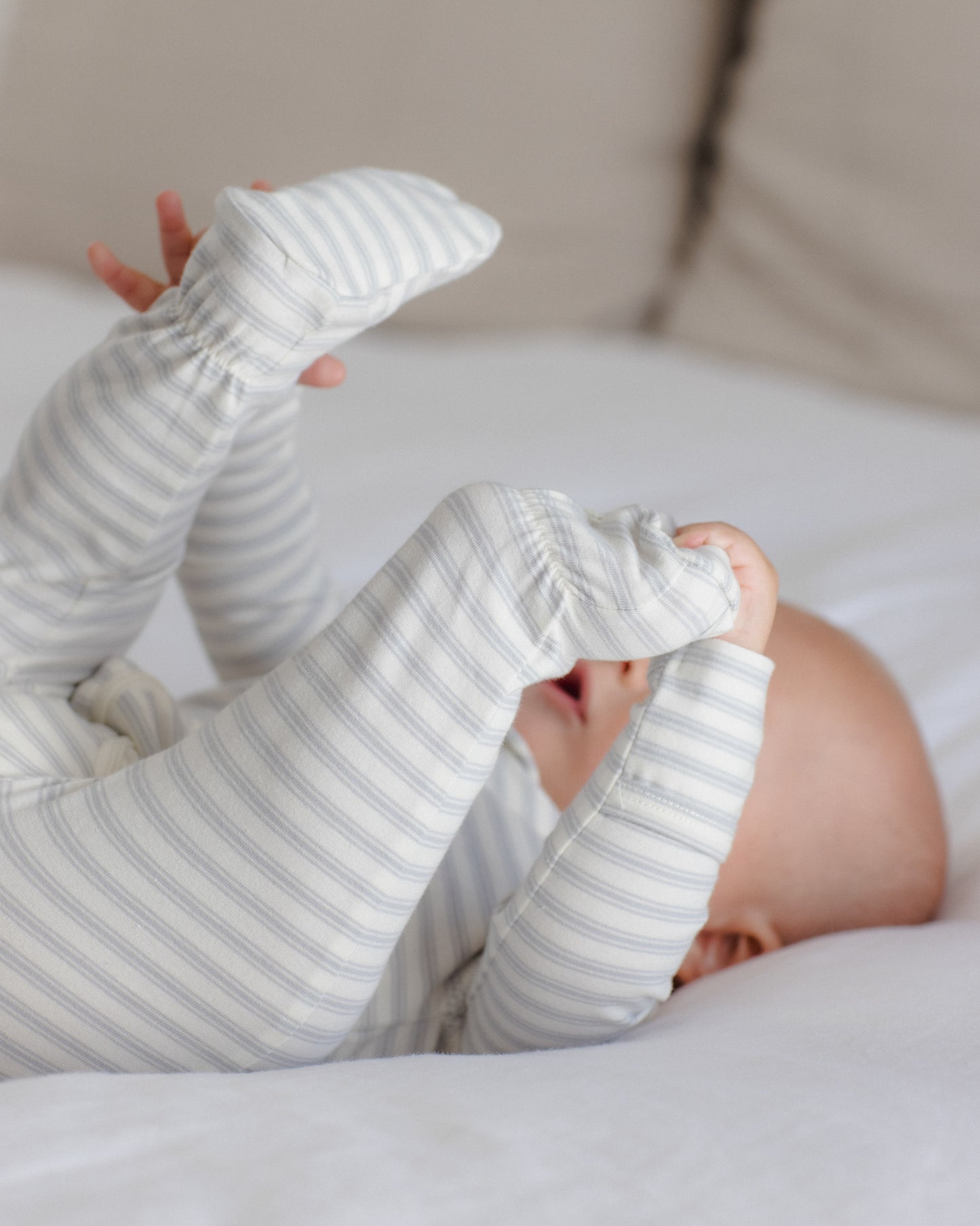 Quincy Mae Zip Long Sleeve Sleeper Footie - Cloud Stripe