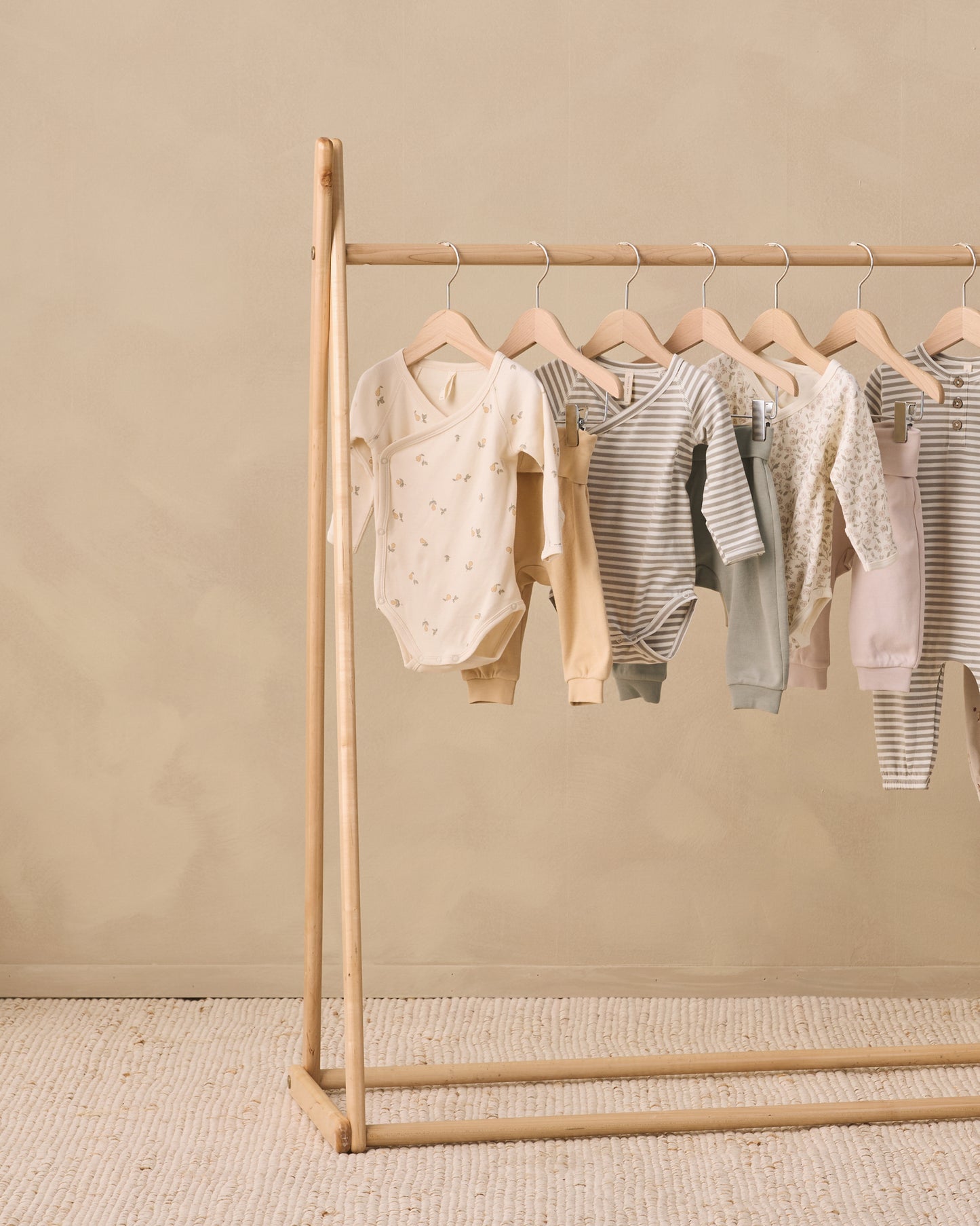 Quincy Mae Side Snap Bodysuit + Pant Set - Floret
