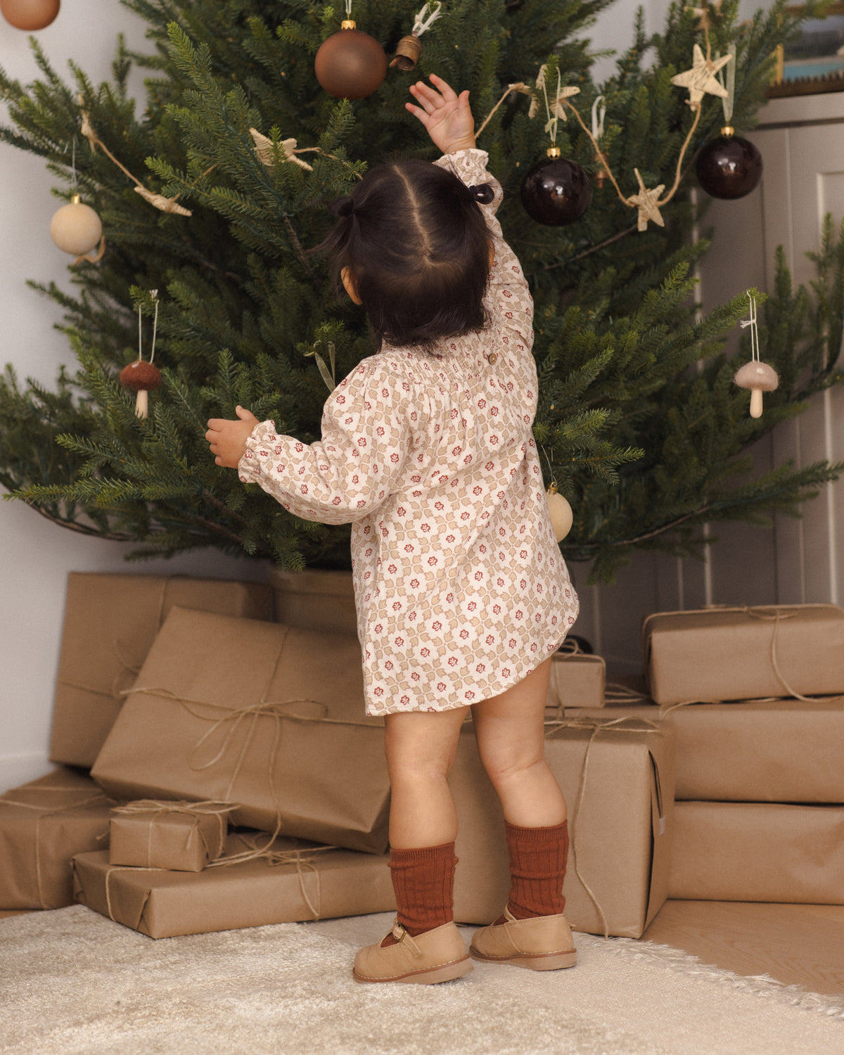 Quincy Mae V Smocked Dress - Winter Rose