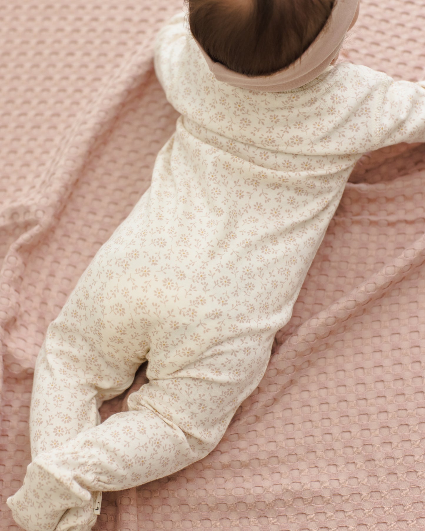 Quincy Mae Zip Longsleeve Sleeper Footie - Ditsy