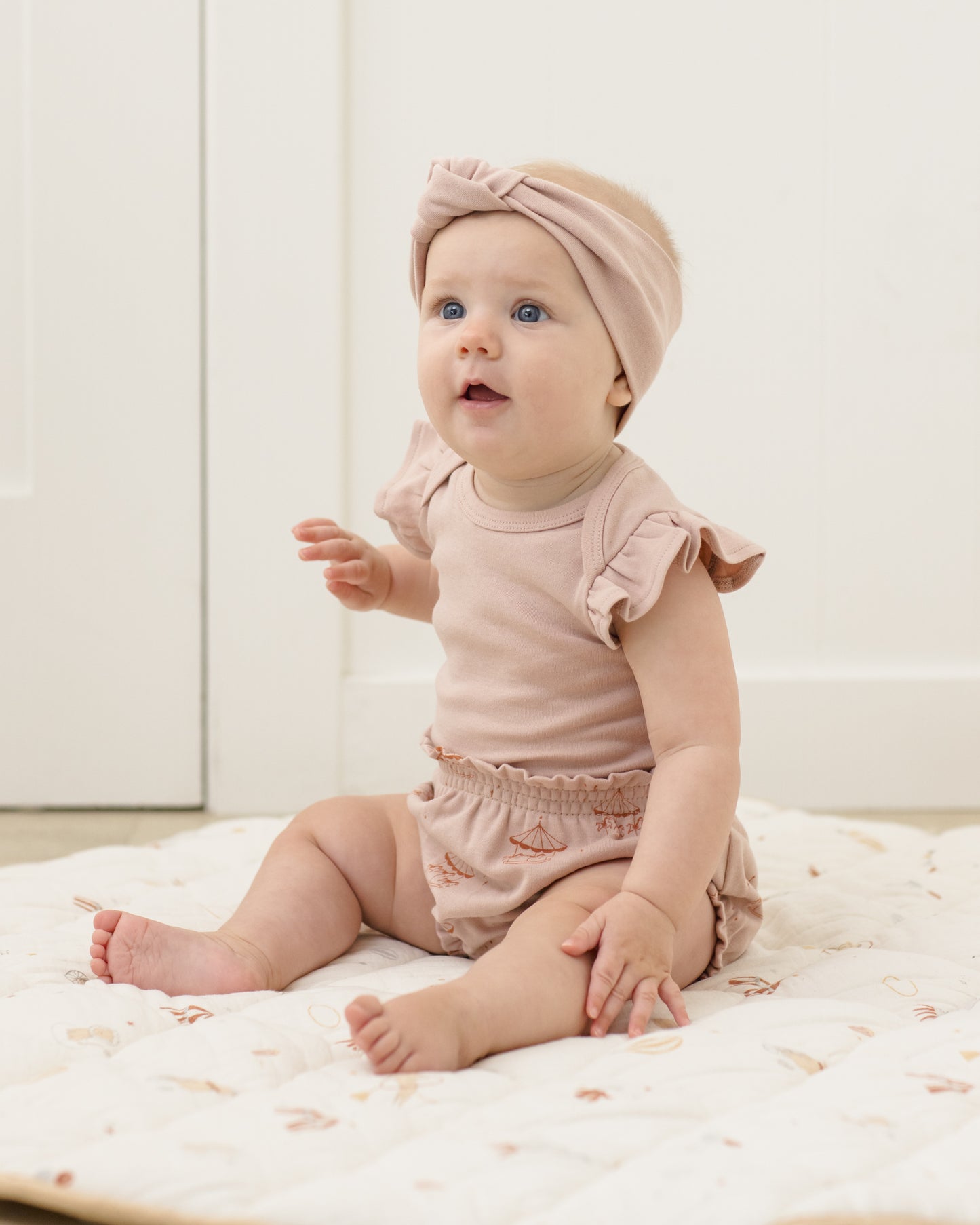 Quincy Mae Flutter Sleeve Bodysuit - Blush