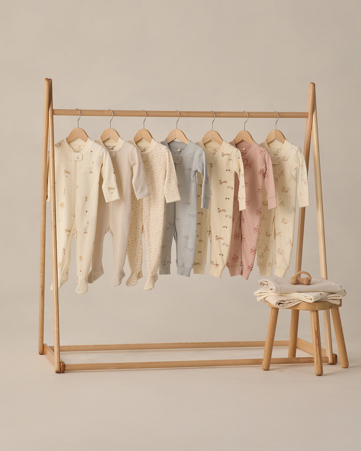 Quincy Mae Zip Longsleeve Sleeper Footie - Oat Microstripe