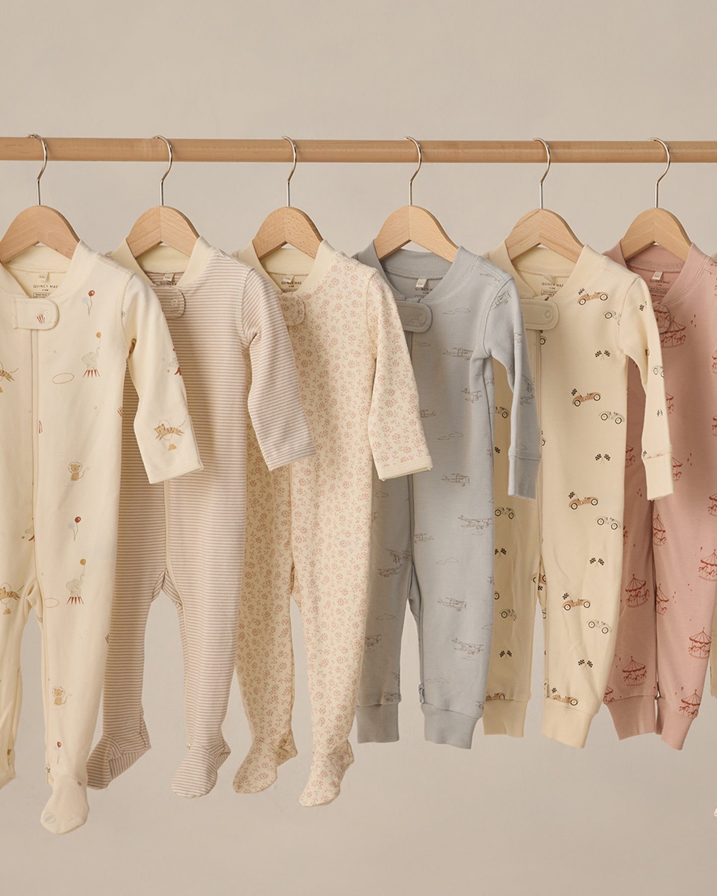 Quincy Mae Zip Longsleeve Sleeper Footie - Ditsy