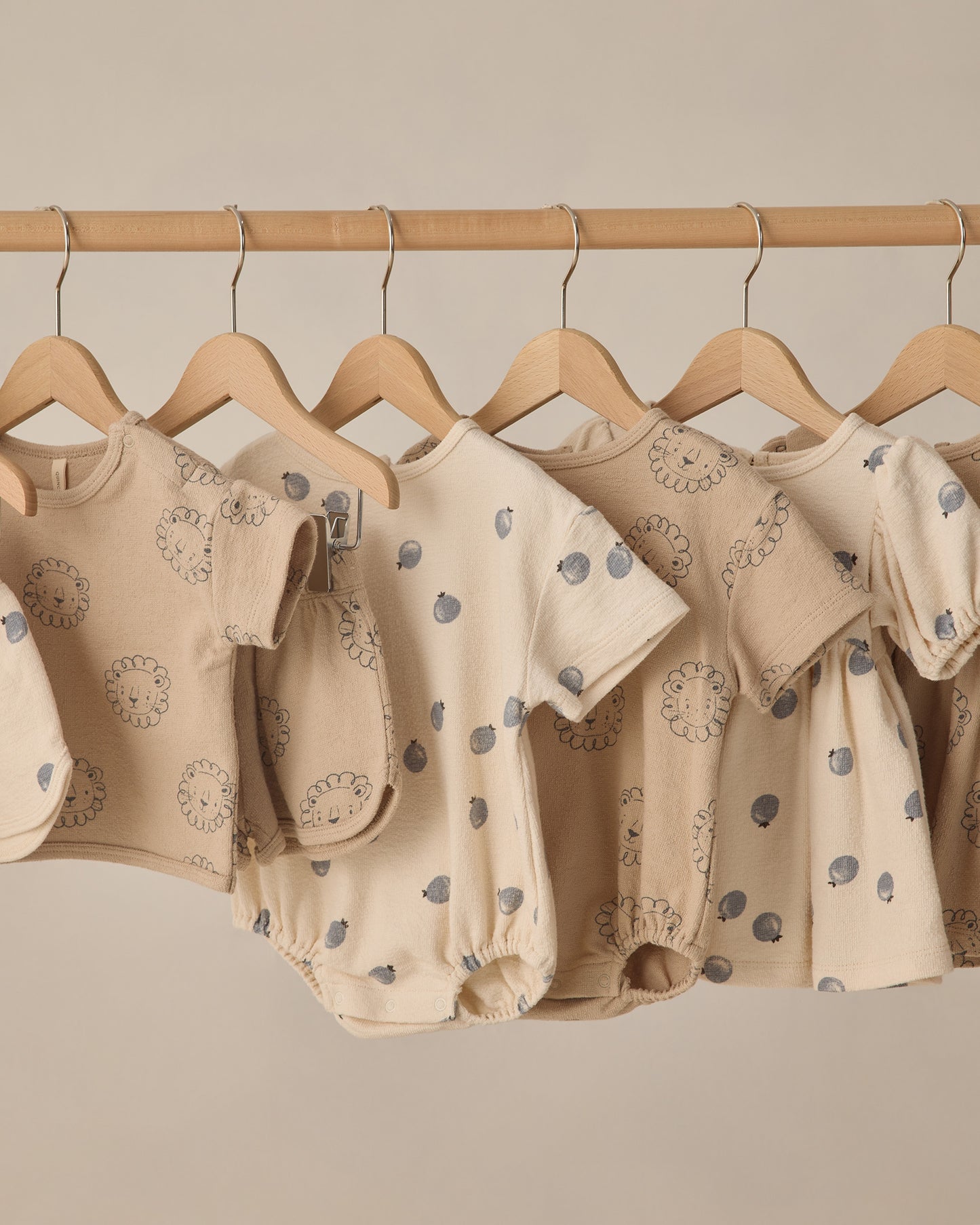 Quincy Mae Relaxed Short Sleeve Bubble Romper - Lion