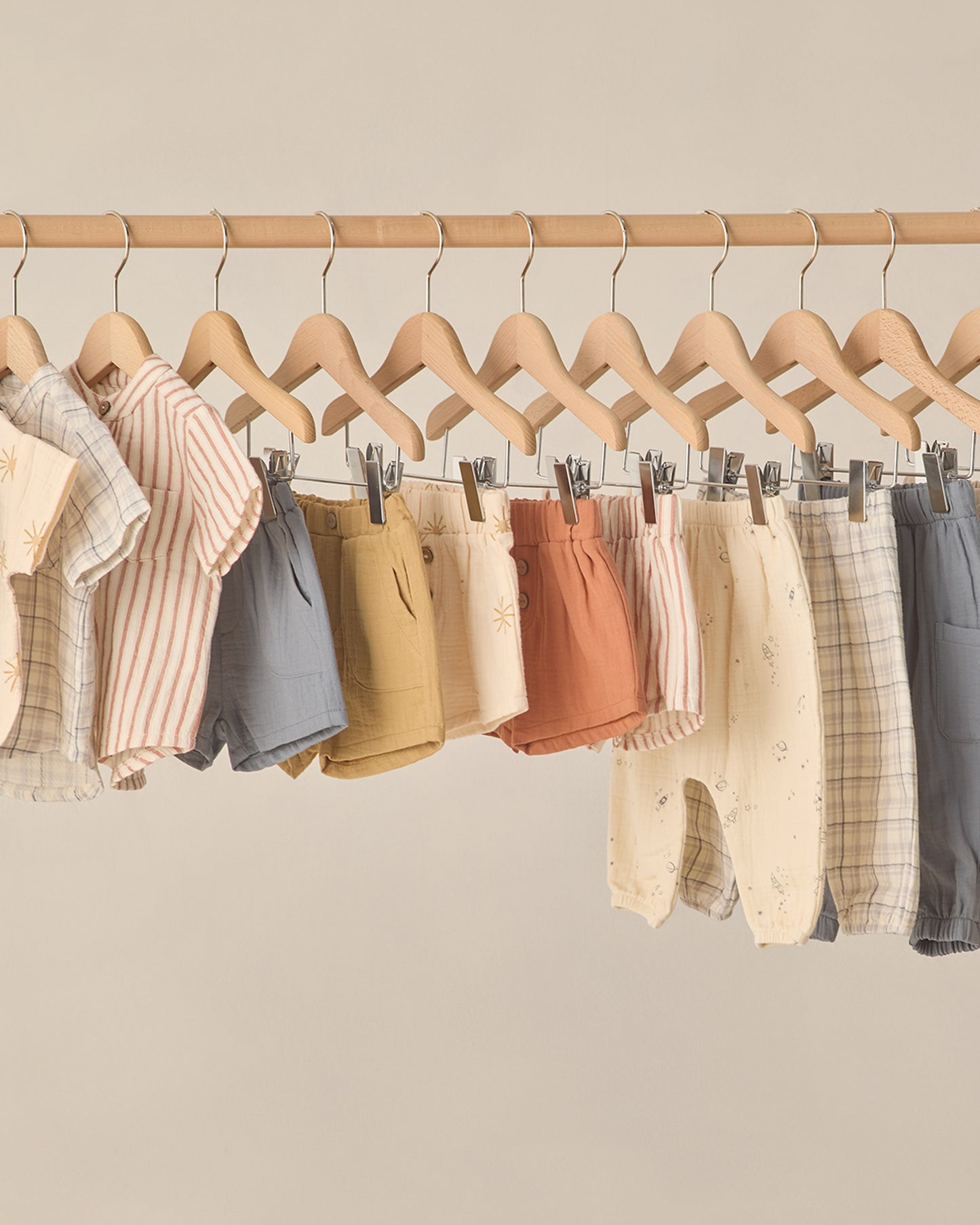 Quincy Mae Woven Short - Poppy