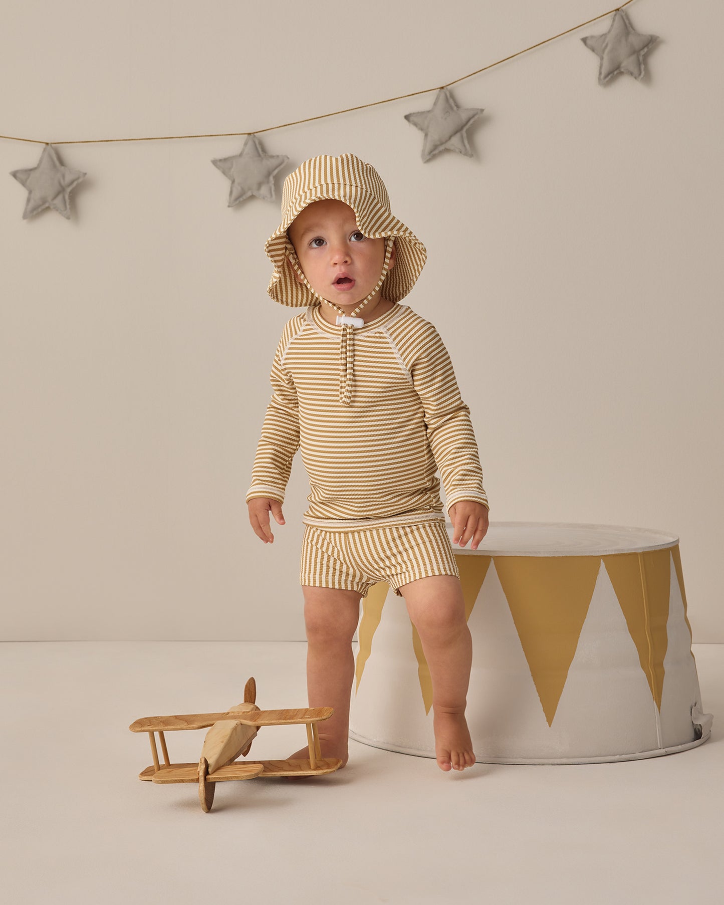 Quincy Mae Finn Rashguard + Short Set - Honey Stripe Small