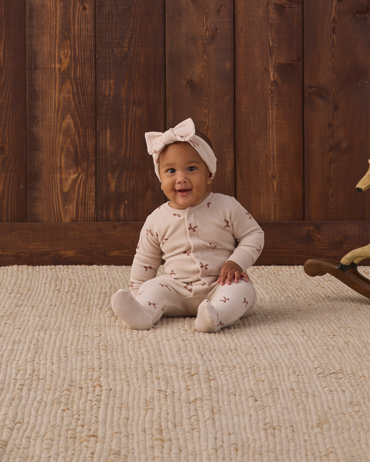 Quincy Mae Hidden Snap Footie - Red Bows