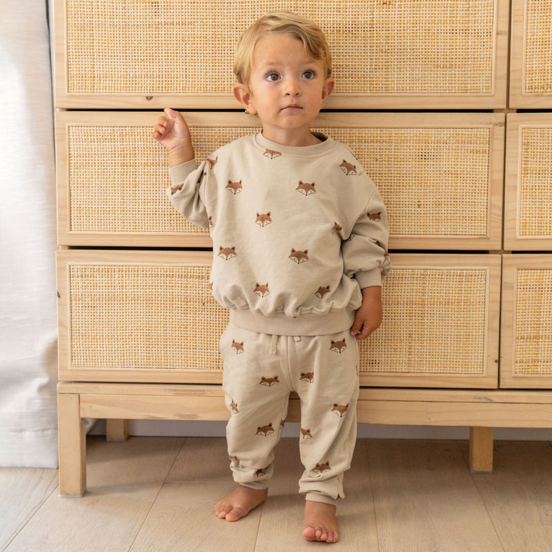 Toddler wearing Quincy Mae Relaxed Fleece Sweatpant - Foxes - Sand