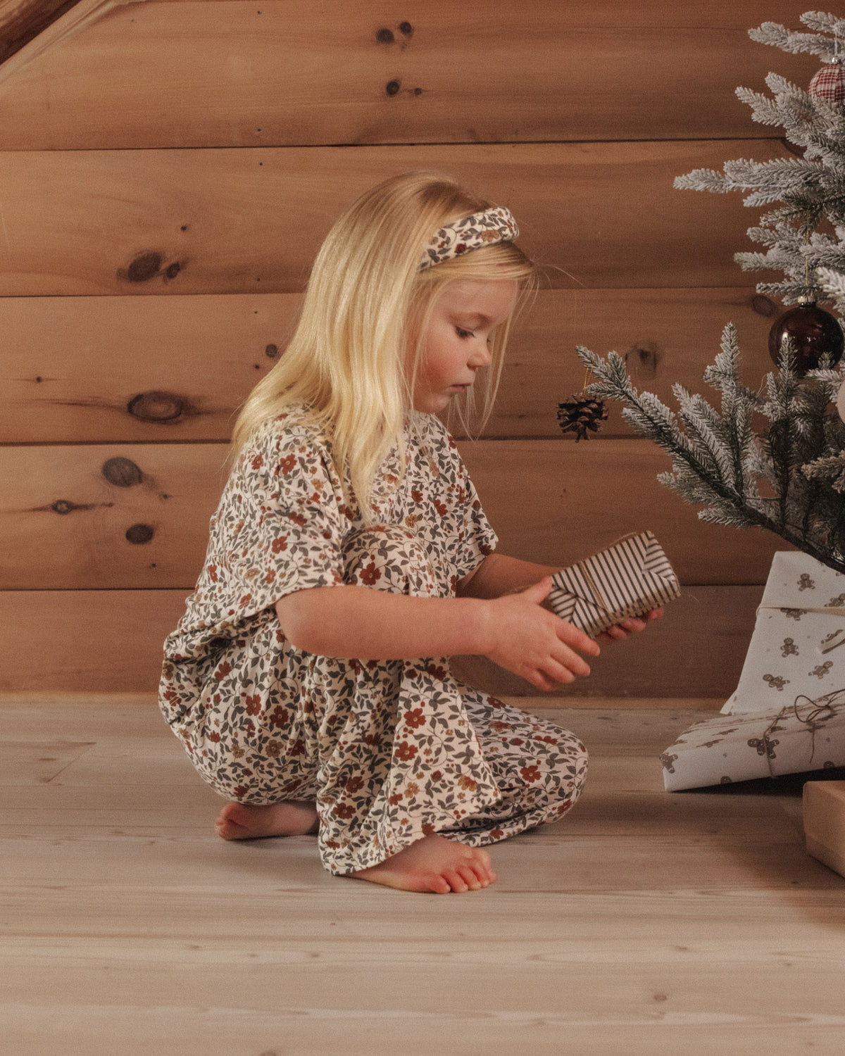 Rylee and Cru Ruthie Set - Holiday Floral