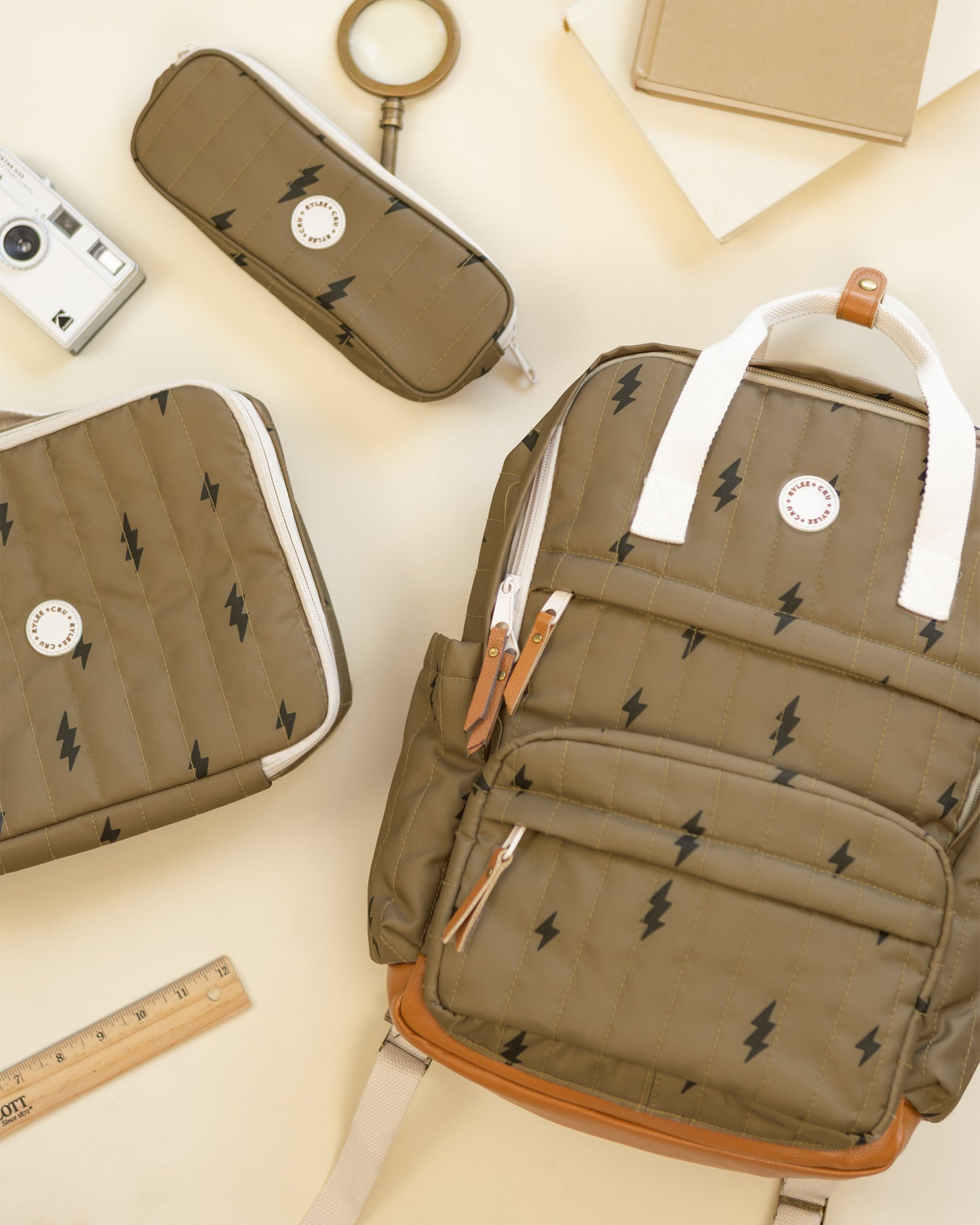 Rylee and Cru Lunch Bag Bolts