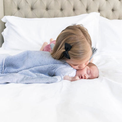 Baby Sleeping with Saranoni Mini Lush Blanket - Storm Cloud