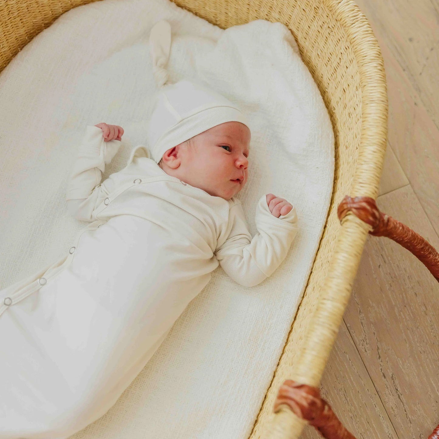 Copper Pearl Knit Top Hat  (0-4M) - Cru