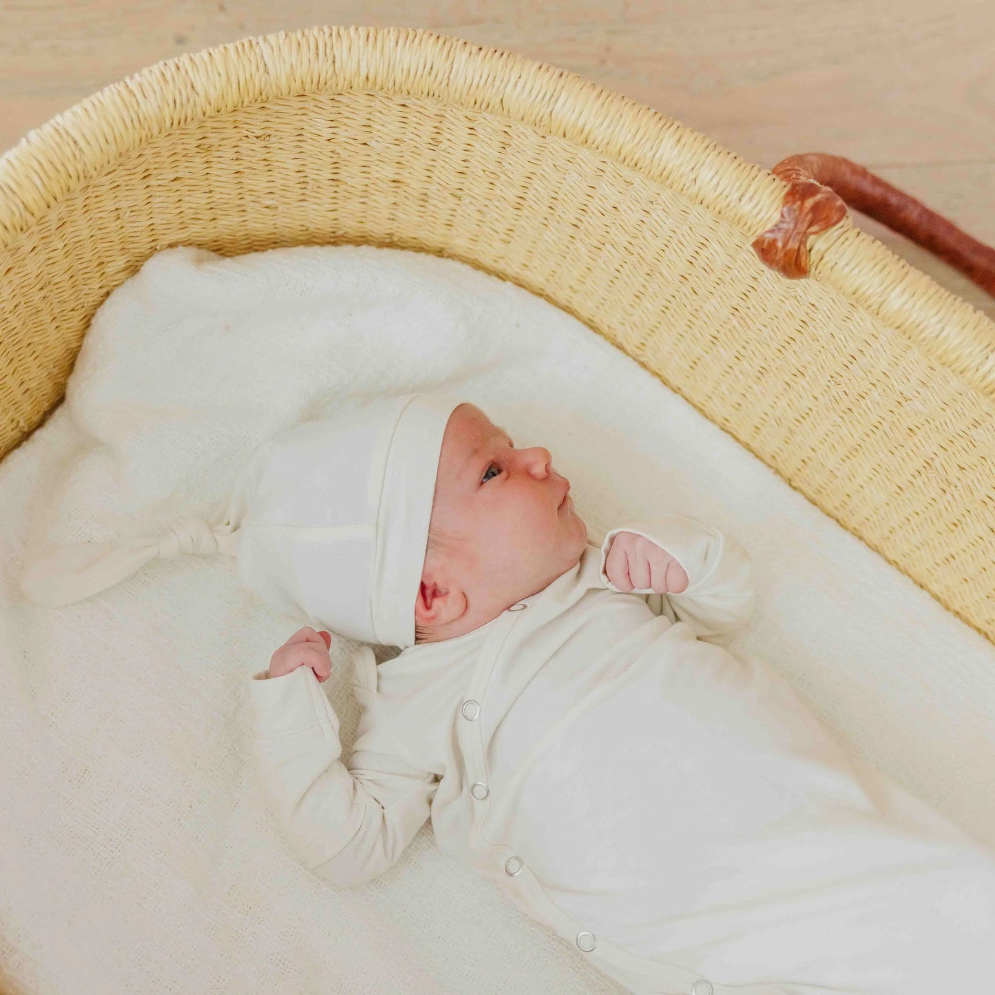 Copper Pearl Knit Top Hat  (0-4M) - Cru