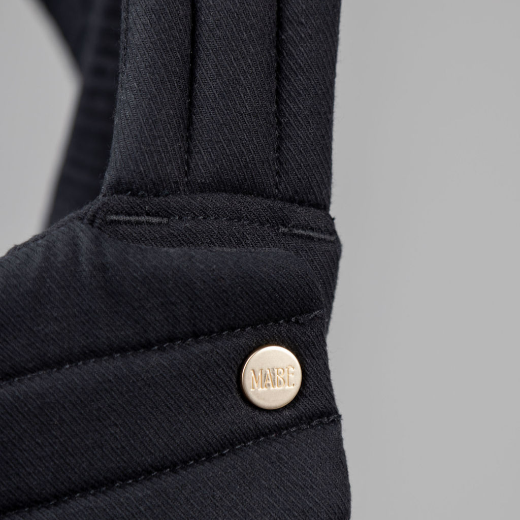 Mabē The Monarch Carrier - Ebony