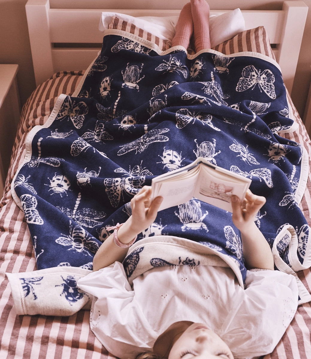 ChappyWrap Bug Out Midi Blanket