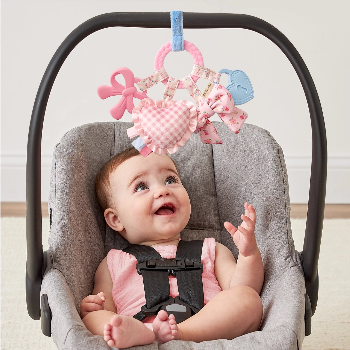 Itzy Ritzy Bitzy Busy Ring Teething Activity Toy - Bow