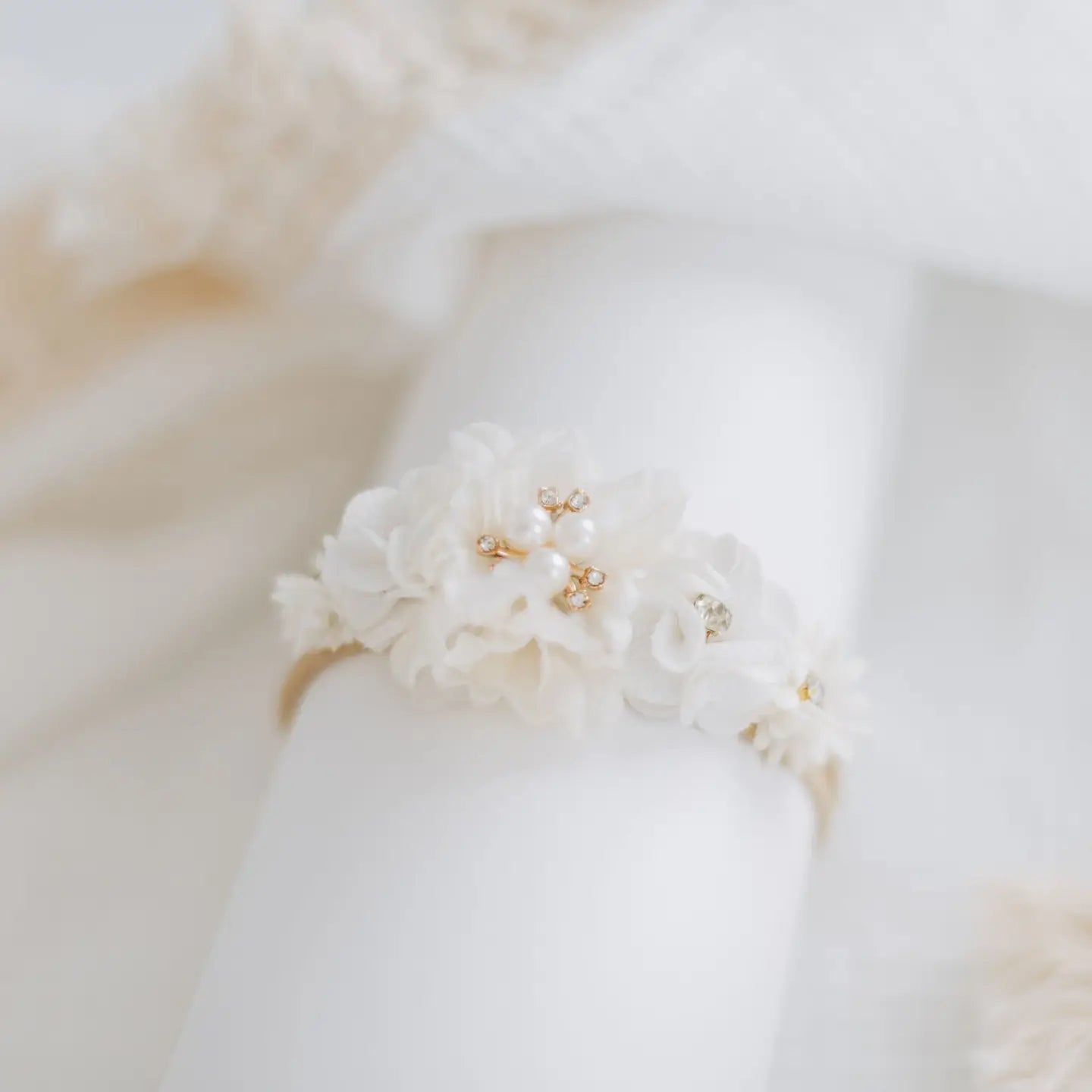 Miriia The Audrey Pearl Headband