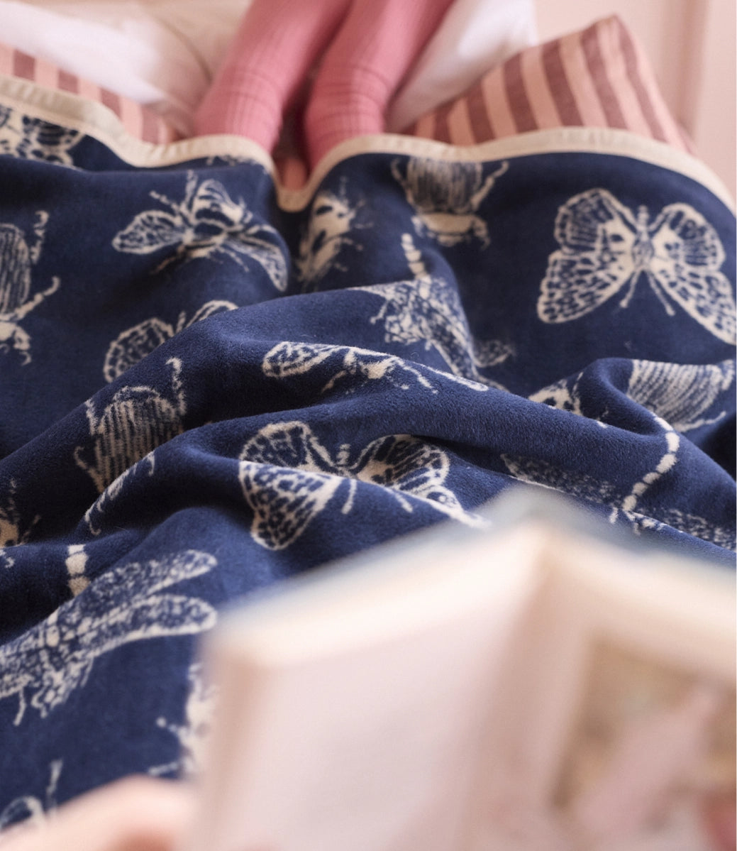 ChappyWrap Bug Out Midi Blanket