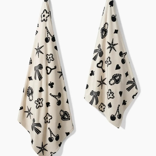 Geometry Baby Butter Blanket - Heart Locket