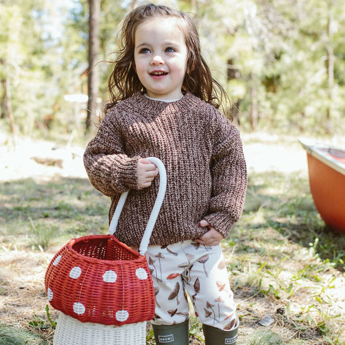 Child wearing goumikids Chunky Knit Sweater - Bark
