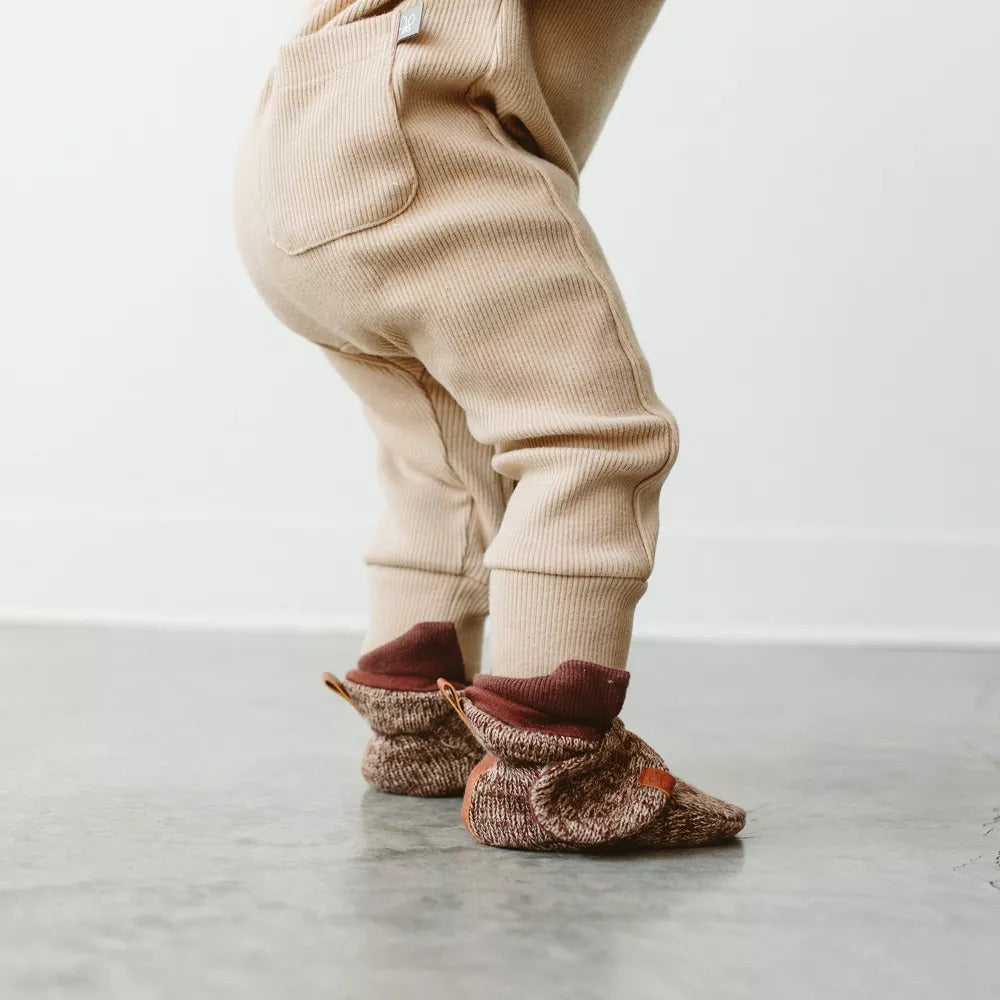 Toddler wearing goumikids Knit Boots - Bark