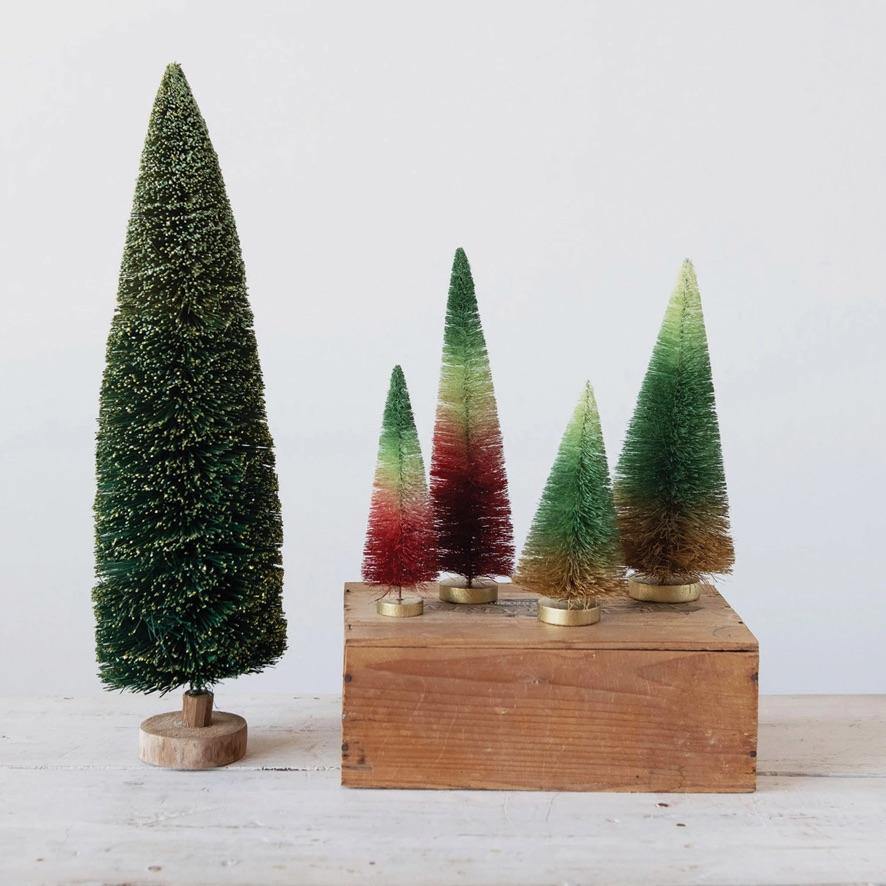 Creative Co-op Sisal Bottle Brush Tree with Wood Base - Green to Red Ombre
